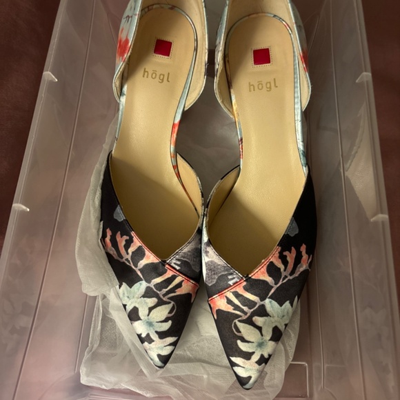 Heels - Picture 4 of 5